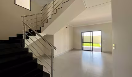 Sobrado à Venda no Condomínio Fechado – R$ 1.580.000,00. Localização: Bairro Vila do Golf, Ribeirão Preto - SP.