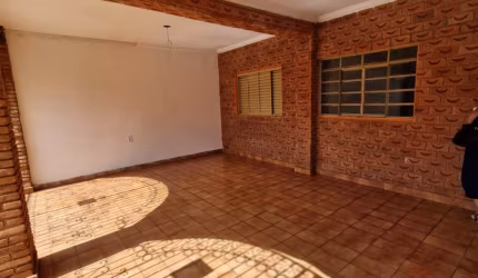 Casa à Venda no R$ 298.000,00. Localização: Parque Ribeirão, Ribeirão Preto - SP