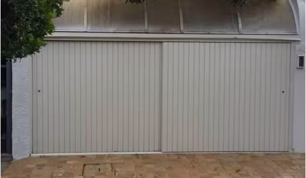 Sobrado à Venda R$  480.000,00.Localização: Jardim Macedo, Ribeirão Preto - SP.