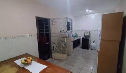 Casa com 2 quartos à venda na Rua Macedo Coimbra, Campo Grande, Rio de Janeiro por R$ 179.000