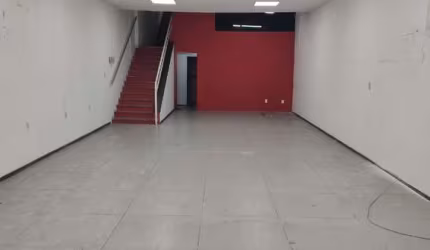 Ponto comercial para alugar na Avenida Cesário de Melo, 2548, Campo Grande, Rio de Janeiro por R$ 12.000