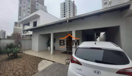 Casa com 4 dormitórios à venda, 262 m² por R$ 1.900.000,00 - Vila Operária - Itajaí/SC