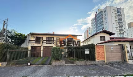 Casa com 3 dormitórios à venda, 300 m² por R$ 1.750.000,00 - Vila Operária - Itajaí/SC