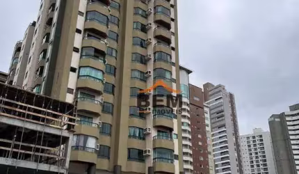 Apartamento com 3 dormitórios à venda, 147 m² por R$ 1.280.000,00 - Centro - Itajaí/SC