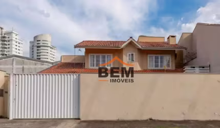Casa com 4 dormitórios à venda, 238 m² por R$ 1.500.000,00 - Dom Bosco - Itajaí/SC