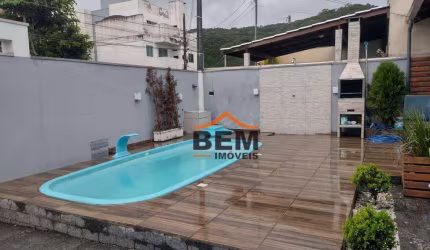 Casa com 2 dormitórios à venda, 180 m² por R$ 480.000 - Santa Regina - Itajaí/SC