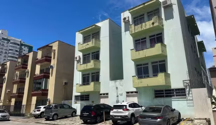 Prédio à venda no bairro Campinas - São José/SC