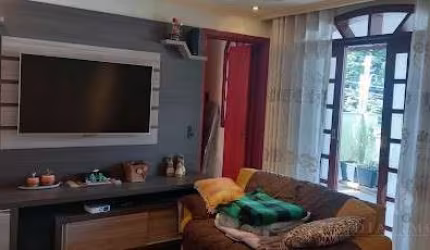 CASA À VENDA NO JD. COPACABANA EM JUNDIAÍ - A/C 223 m², 3 dorms, sala, 2 cozinhas, copa, 3 banheiros, terraço gourmet, 3 vagas. Estuda permuta por Ap.