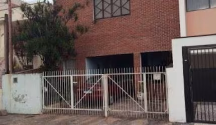 CASA COM EDÍCULA À VENDA NO VIANELO EM JUNDIAÍ - A/C 207 m², 02 dormitórios, 02 vagas.