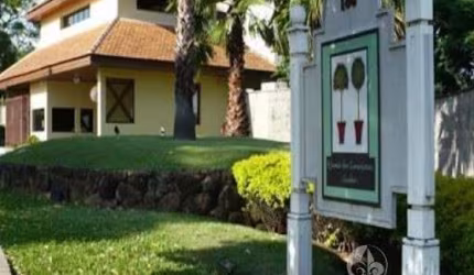 CASA DE ALTO PADRÃO À VENDA NO COND. QUINTA DAS LARANJEIRAS EM JUNDIAÍ - A/C 600 M², Localização privilegiada.