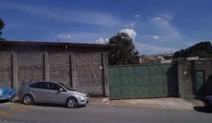 GALPÃO INDUSTRIAL À VENDA EM VÁRZEA PAULISTA - A/C  623 m², TE 1250 m² , pé direito de 6 m, entrada para caminhões, òtima localização.