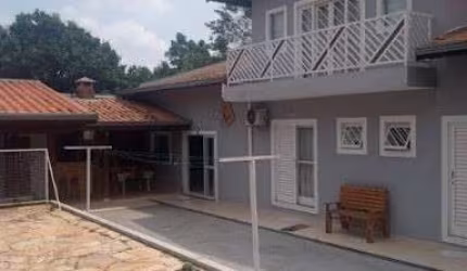 CASA À VENDA NO CONDOMÍNIO BOSQUES DE CORRUPIRA - A/C 230 m² - em terreno 1.013 m² .