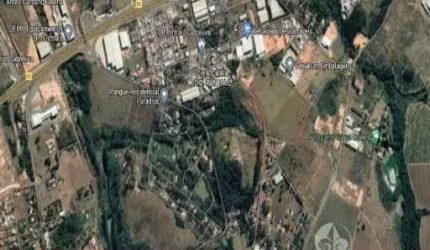 ÁREA À VENDA NO LOTEAMENTO CHÁCARAS DO PINHAL EM CABREÚVA - 31.110 m², 90% da área terraplanada pronta para construir; a 800 metros da rodovia.