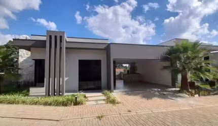 Linda casa em Condomínio no Bugre