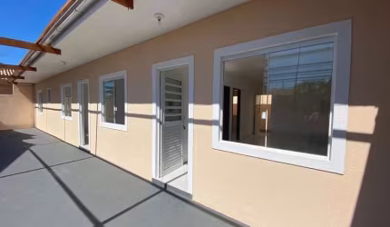 Ótimo casa 2 quartos em condominio, 150m do mar