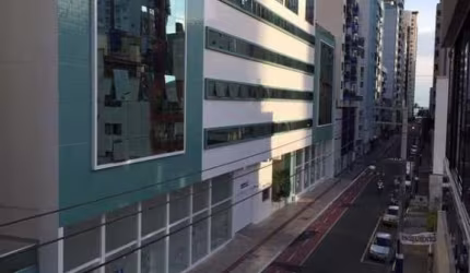 Apartamento Duplex  SEM ELEVADOR com 4 Quartos sendo 1 Suíte
