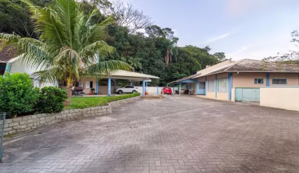Casa no Centro de Penha SC
