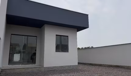 Casa com espaço de terreno em Indaial SC