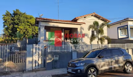 Casa com 3 quartos à venda na das Bandeiras, 21, Centro, Vinhedo, 366 m2 por R$ 799.000