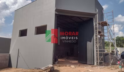 Barracão / Galpão / Depósito para alugar na Afonso Garbuio, 455, Santa Claudina, Vinhedo, 150 m2 por R$ 6.500