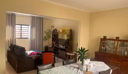 CASA com 03 quartos para VENDA