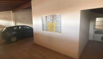 CASA com 03 quartos para VENDA