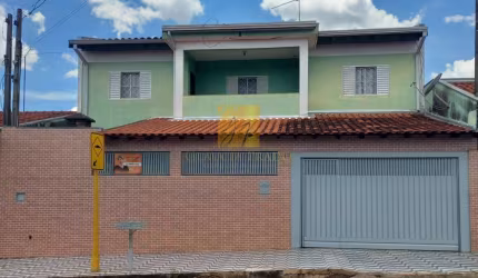 CASA com 03 quartos para VENDA