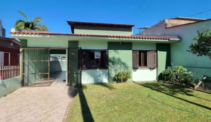Casa para Venda em Torres, Getúlio Vargas, 6 dormitórios, 2 suítes, 4 banheiros, 1 vaga
