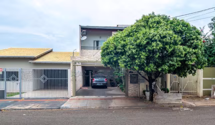 Casa com 3 quartos à venda na Avenida Mário José Romagnolli, 612, Jardim dos Estados, Londrina, 122 m2 por R$ 550.000