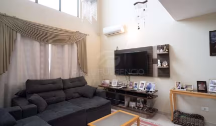 CASA NO PQ RES. ALCÂNTARA