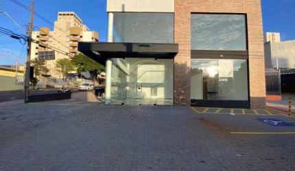 Loja  na Av. Duque de Caxias para locação  com 82 m² de térreo, Londrina