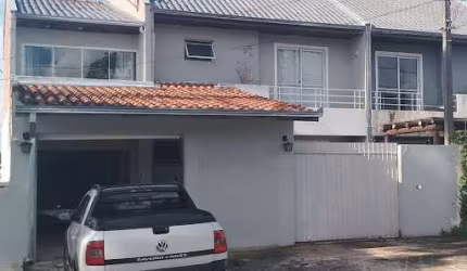 Sobrado com 3 dormitórios à venda, 170 m² por R$ 659.000,00 - Santa Felicidade - Curitiba/PR