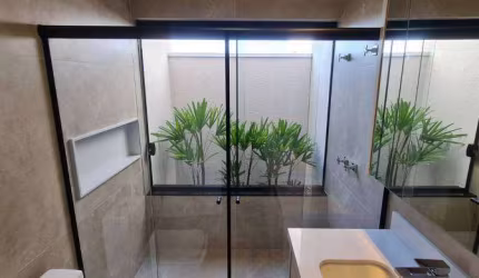 Casa de condomínio para venda tem 290 metros quadrados com 3 quartos