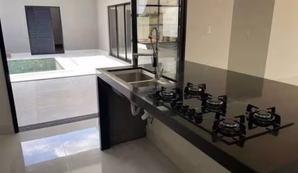 Casa de condomínio para venda tem 160 metros quadrados com 4 quartos