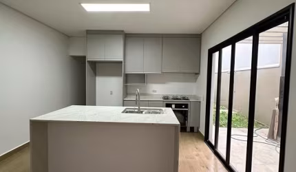 Belíssima casa térrea no condomínio Jd. Dos Impérios em Indaiatuba SP
