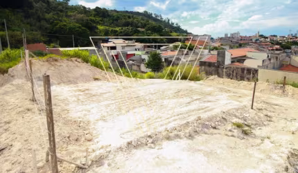 *TERRENO COM 250 M² AO LADO DA SERRA DO JAPI. - TE8315