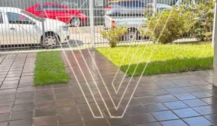 *EXCELENTE CASA TÉRREA A VENDA, PODE SER USADA PARA FINS RESIDENCIAIS  OU COMERCIAIS. - CA8093