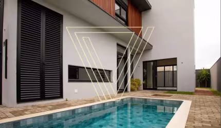 *CASA COM 3 DORMITÓRIOS,  1 SUÍTE , PISCINA- CONDOM PHYTUS  - CAC7608