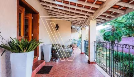 *CASA COM PISCINA ÁREA GOURMET 3 SUÍTES - COND BOSQUES DO CORRUPIRA - ESTUDA PERMUTA - CH7560