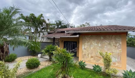 Casa com 3 quartos à venda na Rua João da Costa Júnior, 1148, João Costa, Joinville, 338 m2 por R$ 441.000