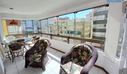 Apartamento 2 dormitórios a 1 quadra do mar.