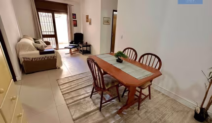 Apartamento no Centro junto à Praça Luiz Bassani.