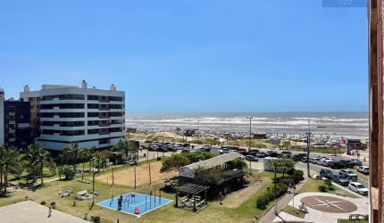 Apartamento com vista para o mar e frente praça em Capão da Canoa