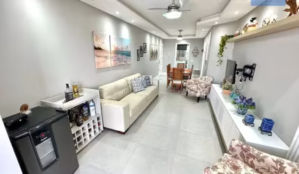 Apartamento 4 dormitórios em edifício beira Mar