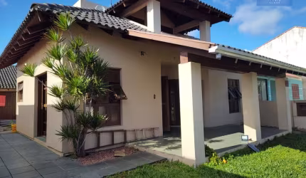 Sobrado com anexo em ótima localização!