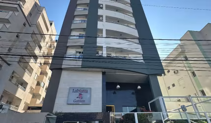 Apartamento com 02 quartos, 100% mobiliado