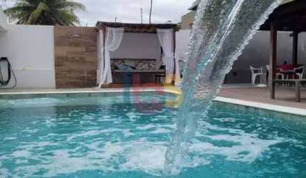 Vendo Casa em Condomínio Fechado com 7/4