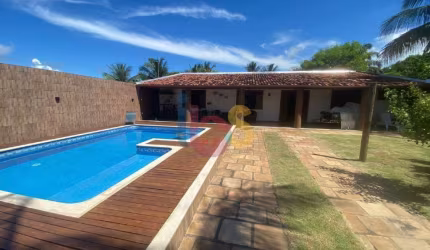 Vendo Casa com 6/4