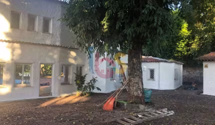 Vendo Sítio em Região Urbana
