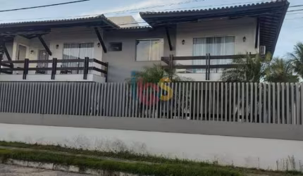 Vendo Casa em Condomínio Fechado
